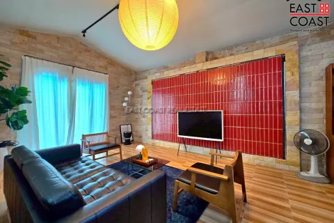 Casa de 4 dormitorios en Pattaya, Tailandia № 213074 - foto 15