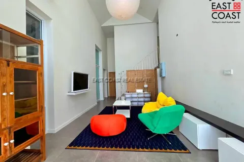 Casa de 4 dormitorios en Pattaya, Tailandia № 213074 - foto 11