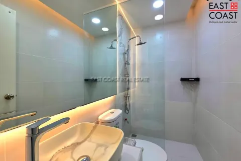Casa de 4 dormitorios en Pattaya, Tailandia № 213074 - foto 16