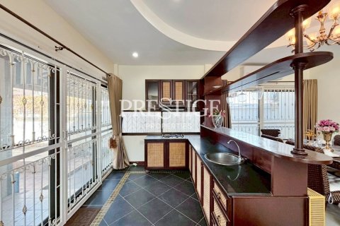 House in Pattaya, Thailand 3 bedrooms № 202054 - photo 9