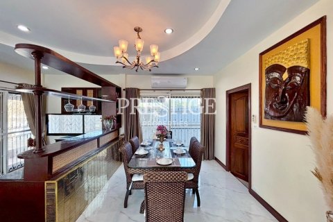 House in Pattaya, Thailand 3 bedrooms № 202054 - photo 7