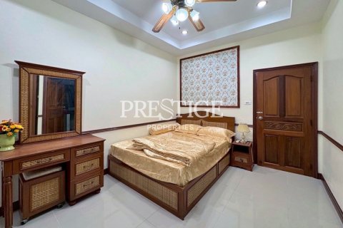 House in Pattaya, Thailand 3 bedrooms № 202054 - photo 20