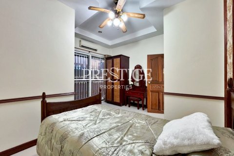 House in Pattaya, Thailand 3 bedrooms № 202054 - photo 17