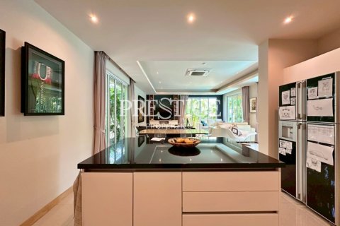 House in Pattaya, Thailand 4 bedrooms № 202053 - photo 13