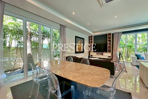 House in Pattaya, Thailand 4 bedrooms № 202053 - photo 9