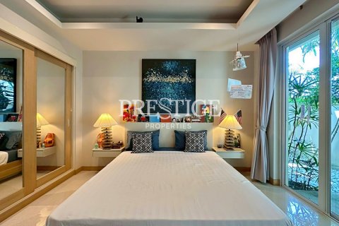 House in Pattaya, Thailand 4 bedrooms № 202053 - photo 26