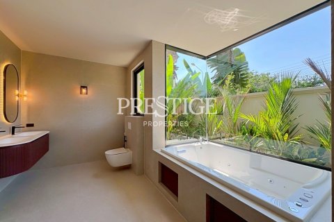 House in Pattaya, Thailand 4 bedrooms № 202053 - photo 18