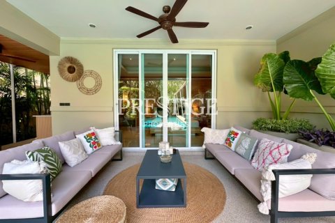 House in Pattaya, Thailand 4 bedrooms № 202053 - photo 30