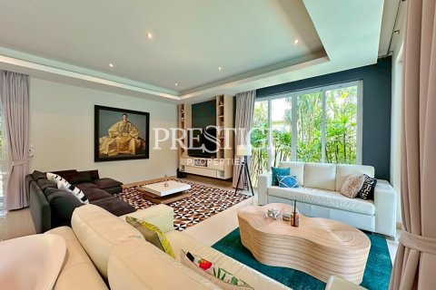 House in Pattaya, Thailand 4 bedrooms № 202053 - photo 6