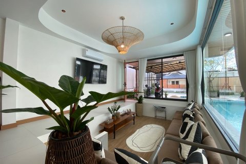Villa in Chiang Mai, Thailand 7 bedrooms № 167140 - photo 6