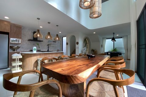 Villa in Chiang Mai, Thailand 7 bedrooms № 167140 - photo 9