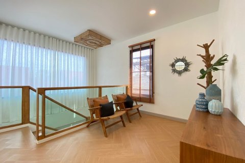 Вилла в Чиангмае, Таиланд с 7 спальнями  № 167140 - фото 19