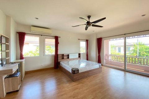 House in Chiang Mai, Thailand 3 bedrooms № 167136 - photo 17