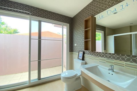 House in Chiang Mai, Thailand 3 bedrooms № 167136 - photo 28