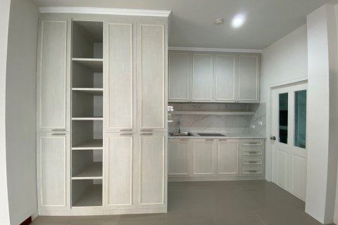 House in Chiang Mai, Thailand 3 bedrooms № 167136 - photo 8