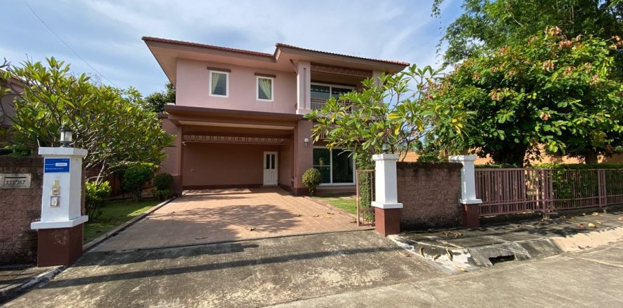 House in Chiang Mai, Thailand 3 bedrooms № 167136