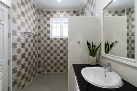 Villa in Chiang Mai, Thailand 6 bedrooms № 167142 - photo 14