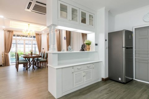 Villa in Chiang Mai, Thailand 6 bedrooms № 167142 - photo 24