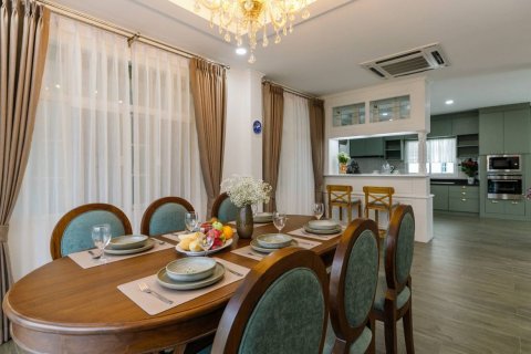 Villa in Chiang Mai, Thailand 6 bedrooms № 167142 - photo 25