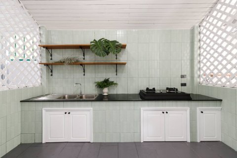 Villa in Chiang Mai, Thailand 6 bedrooms № 167142 - photo 19