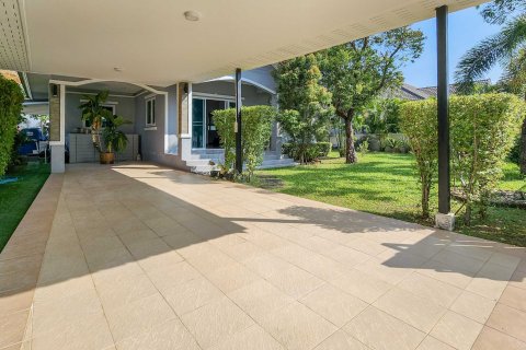 House in Chiang Mai, Thailand 3 bedrooms № 156302 - photo 11