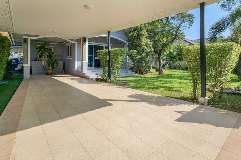 House in Chiang Mai, Thailand 3 bedrooms № 156302 - photo 11