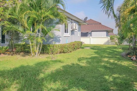 House in Chiang Mai, Thailand 3 bedrooms № 156302 - photo 28