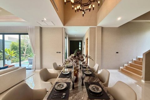 Villa in Pattaya, Thailand 4 bedrooms № 146925 - photo 7