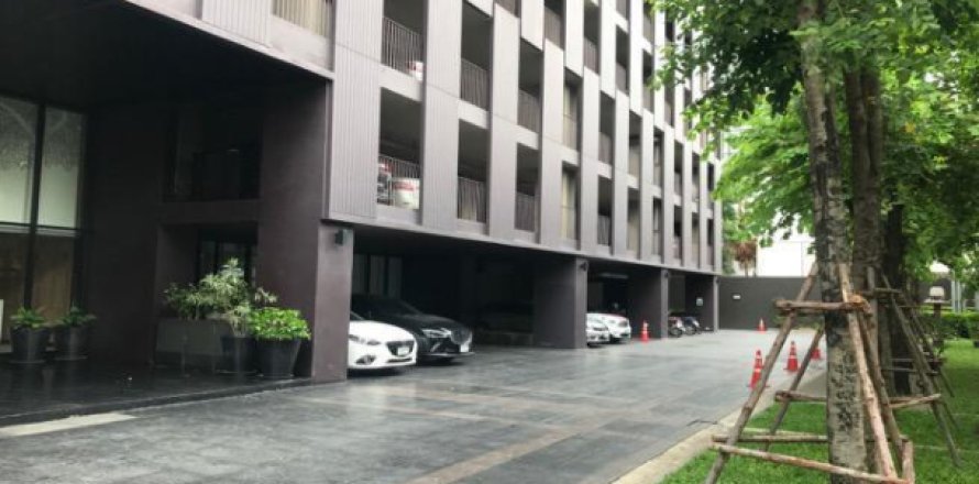 Apartment in Bangkok, Thailand 2 bedrooms № 193088