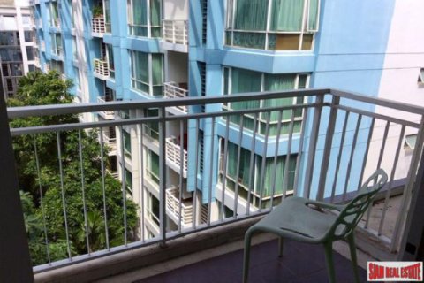 Apartment in Bangkok, Thailand 3 bedrooms № 193089 - photo 5