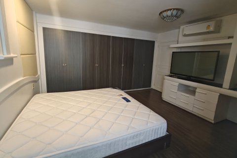 Кондоминиум с 3 спальнями в Клонг Тоэй, Бангкок, Таиланд № 151173 - фото 3