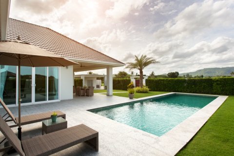 Villa in Hua Hin, Thailand 3 bedrooms № 168571 - photo 2