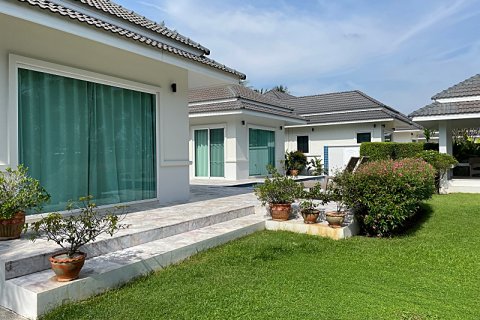 Villa in Sam Roi Yot, Thailand 4 bedrooms № 168569 - photo 29