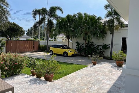 Villa in Sam Roi Yot, Thailand 4 bedrooms № 168569 - photo 26