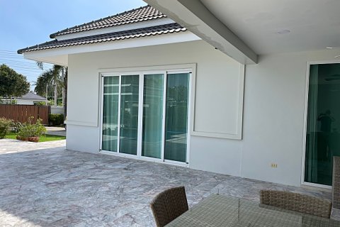 Villa in Sam Roi Yot, Thailand 4 bedrooms № 168569 - photo 27