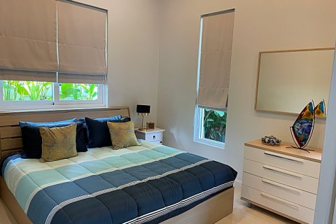 Villa in Sam Roi Yot, Thailand 4 bedrooms № 168569 - photo 14