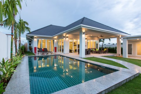 Villa à Hua Hin, Thaïlande 3 chambres № 168572