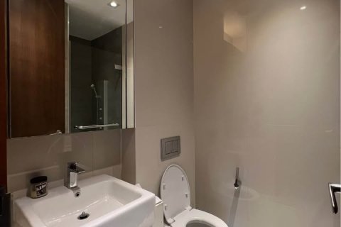 Condo in Bangkok, Thailand, 2 bedrooms № 142981 - photo 16