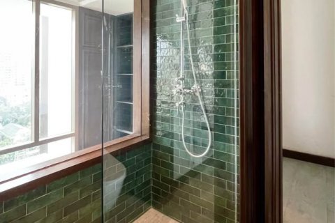 Condo in Bangkok, Thailand, 2 bedrooms № 142981 - photo 15