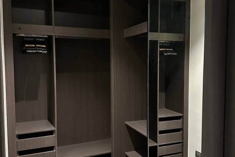 Condo in Bangkok, Thailand, 3 bedrooms  № 142983 - photo 8