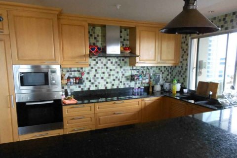 Кондоминиум с 3 спальнями в Сатхоне, Бангкок, Таиланд № 142985 - фото 4