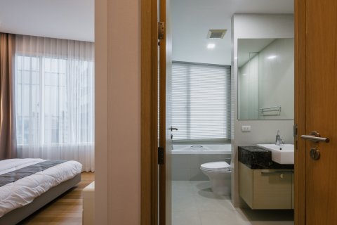 Condo in Bangkok, Thailand, 2 bedrooms  № 142986 - photo 6