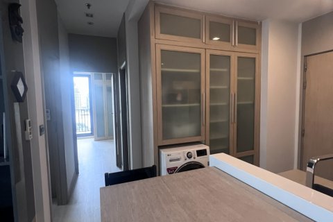 Condo in Bangkok, Thailand, 2 bedrooms  № 157396 - photo 11