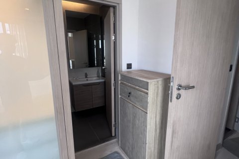 Condo in Bangkok, Thailand, 2 bedrooms  № 157396 - photo 7