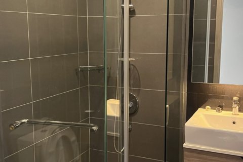 Condo in Bangkok, Thailand, 2 bedrooms  № 157396 - photo 14