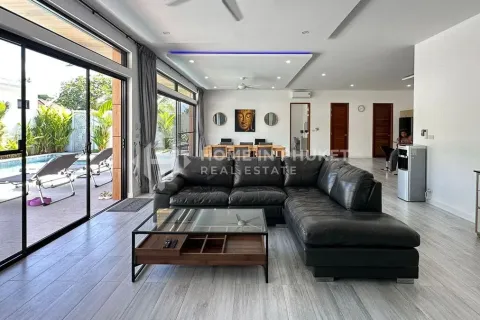 House in Rawai, Thailand 4 bedrooms № 157394 - photo 6