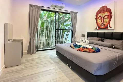 House in Rawai, Thailand 4 bedrooms № 157394 - photo 21
