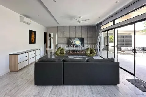 House in Rawai, Thailand 4 bedrooms № 157394 - photo 9