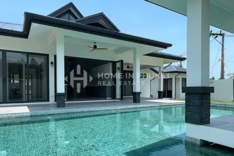 House in Phuket, Thailand 4 bedrooms № 157395 - photo 3