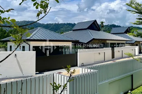 House in Phuket, Thailand 4 bedrooms № 157395 - photo 15